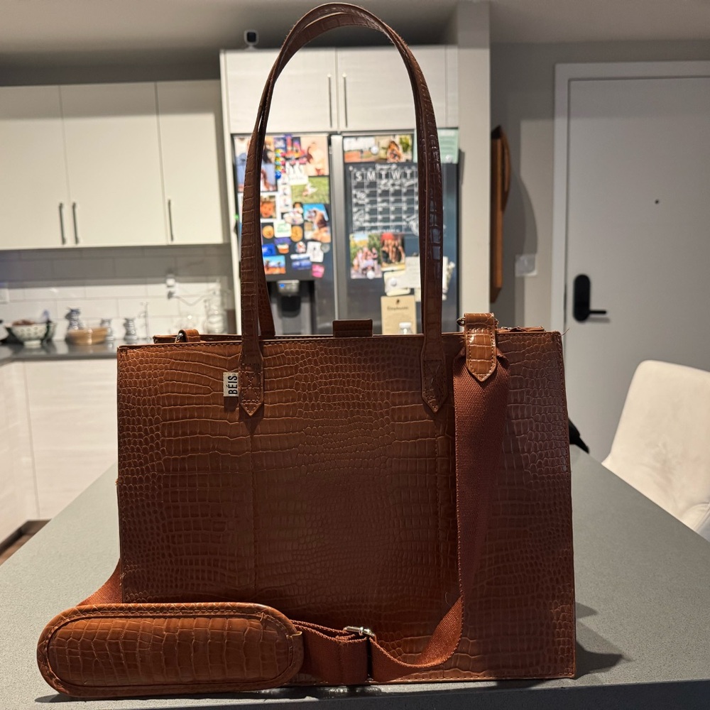 The Beis Work Tote in Maple Croc